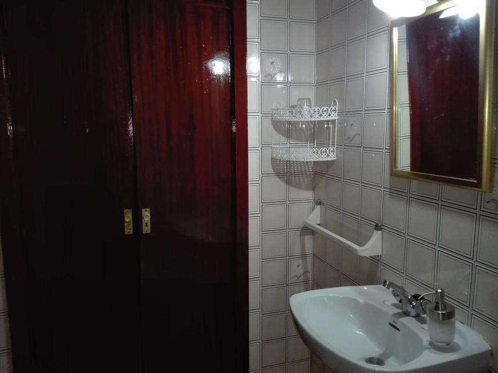 Chambre Double ou Lits Jumeaux avec Salle de Bains Privative